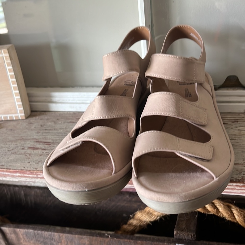 Clarks Nude Pink Wedge Sandals - Picture 3 of 7